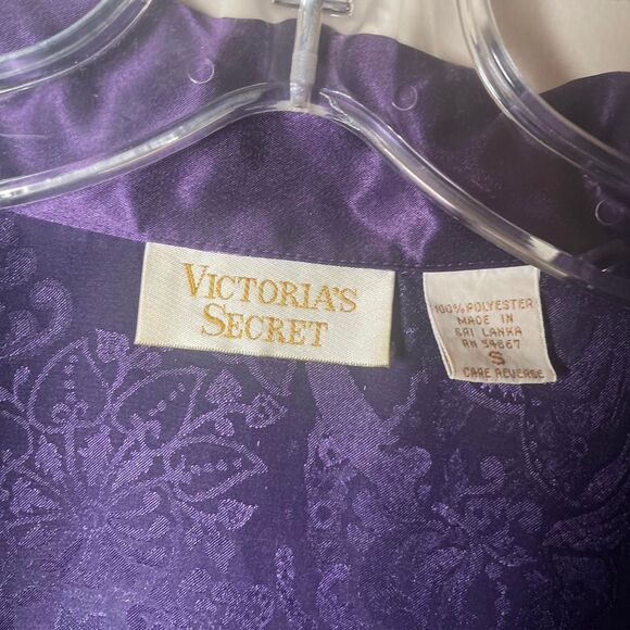 Victoria Secret Women's Pajamas top purple satin size S - Picture 2 of 8